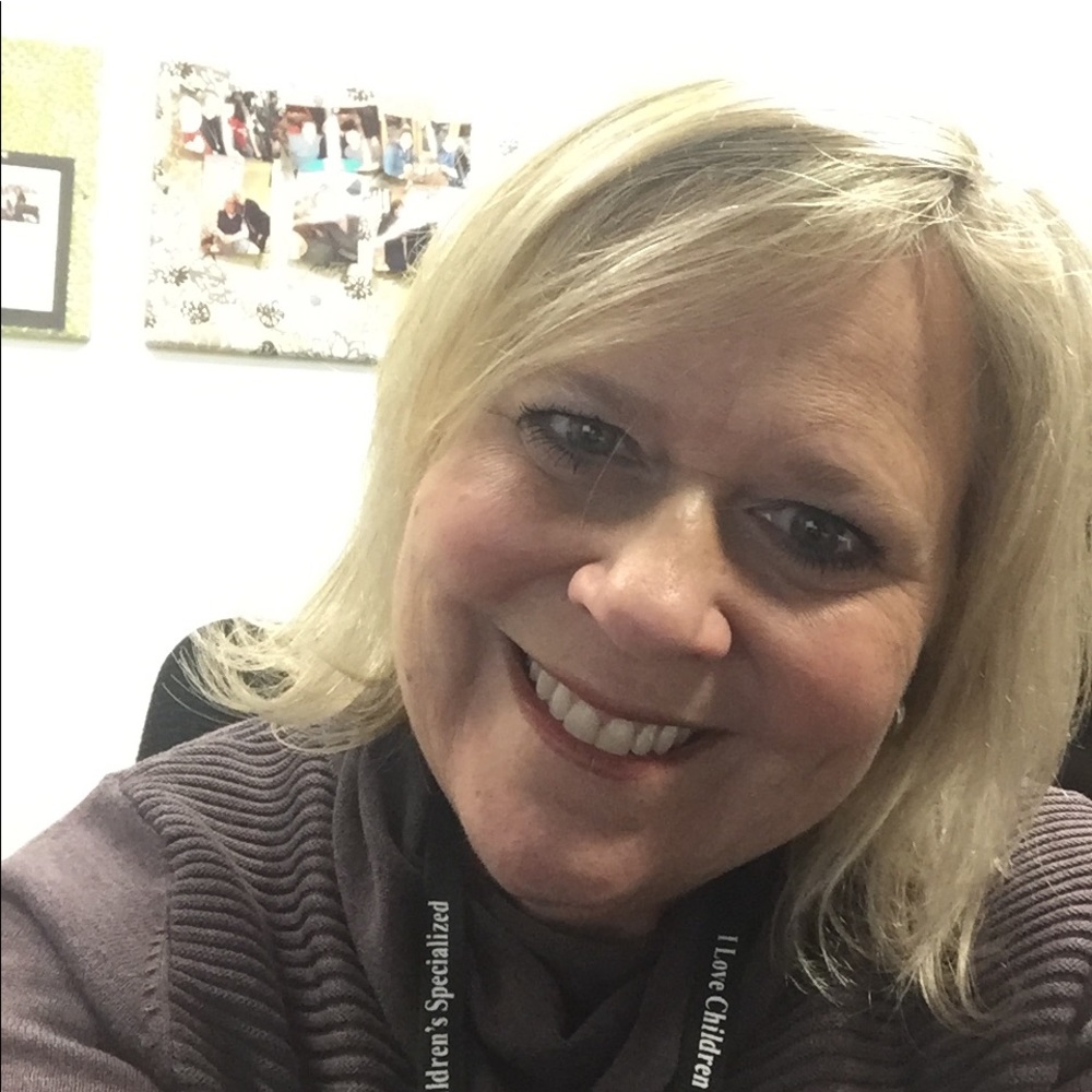 Meet your Posher, Hillary